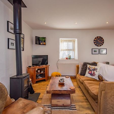 Cosy Farm Conversion In The Heart Of Pembrokeshire Maenclochog Eksteriør bilde