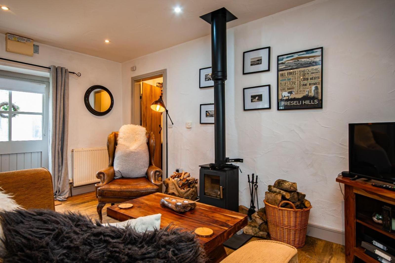Cosy Farm Conversion In The Heart Of Pembrokeshire Maenclochog Eksteriør bilde
